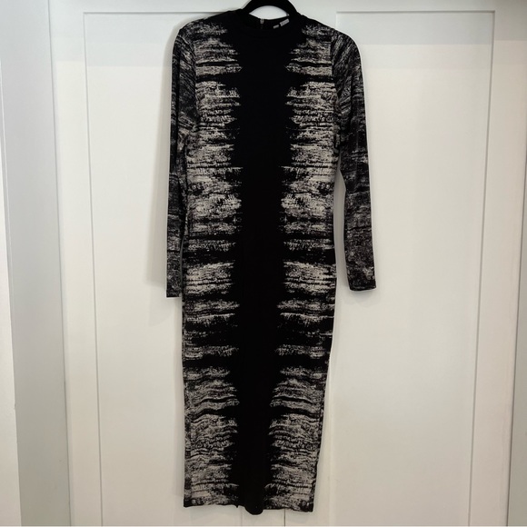 Black and white midi pencil long sleeve dress - Picture 2 of 10
